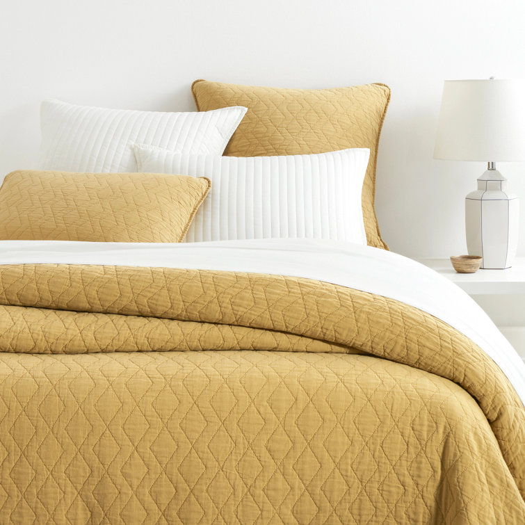 Birdie Gold Twin Cotton Quilted Coverlet Set