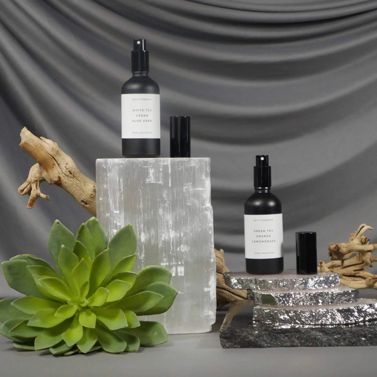 100mL Black Glass Room Spray with Santal Tonka Musk