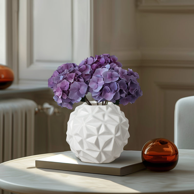 White Lacquered Ceramic Geometric Table Vase