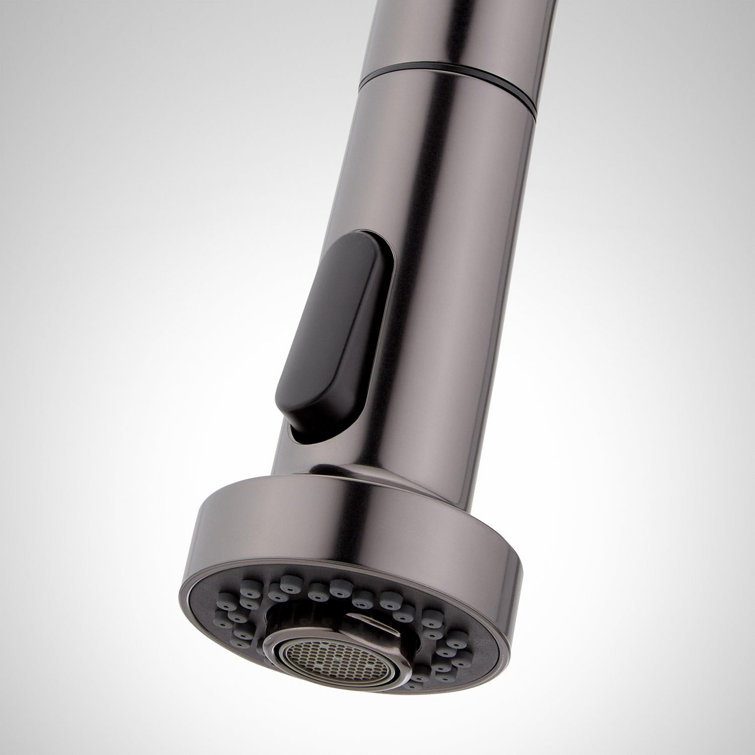 Modern Single Handle Pull-Down Kitchen Faucet in Black Metal