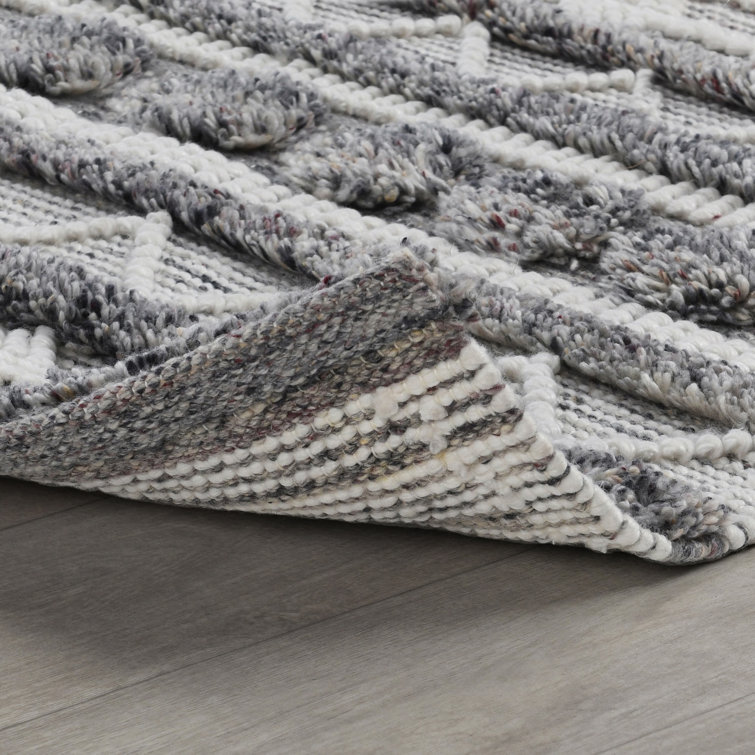 Ivory and Gray Diamond Pattern Wool and Synthetic Rug