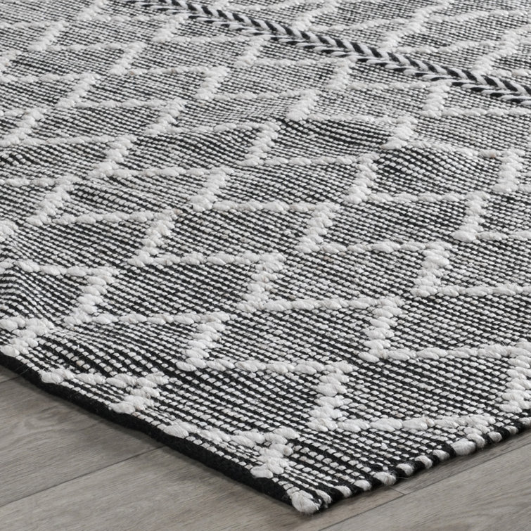 Handmade Black and Ivory Diamond Wool Synthetic 8' x 10' Rug