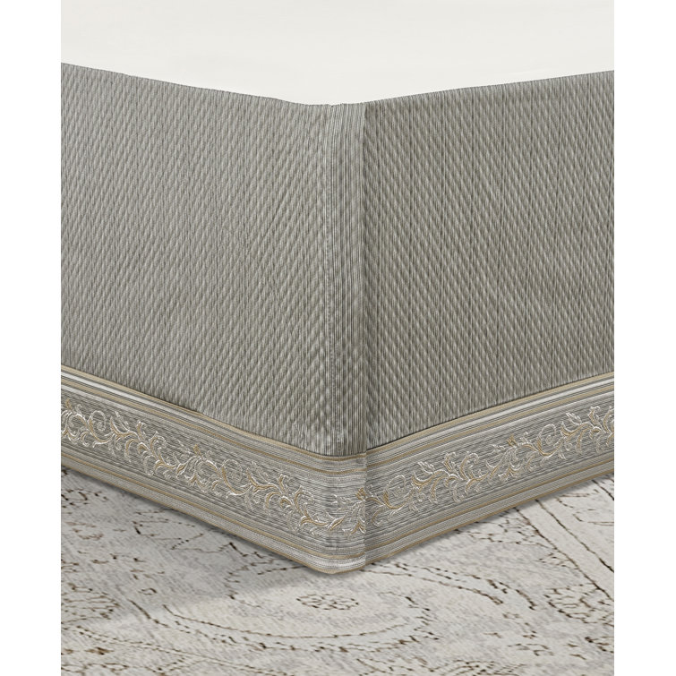Ivory and Sage Queen Reversible Comforter Set with Damask Pattern