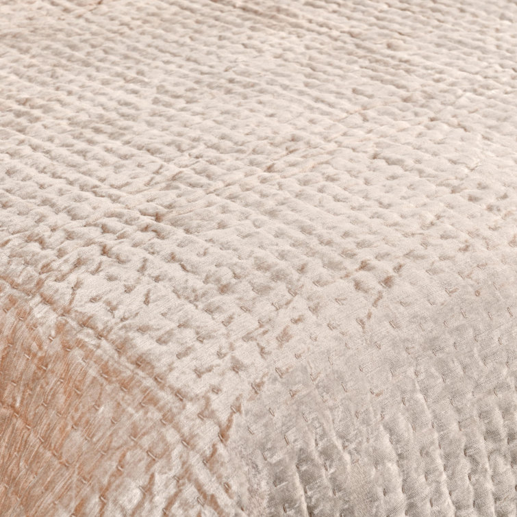 Queen Size Pink Velvet Quilt with Rayon Fabric