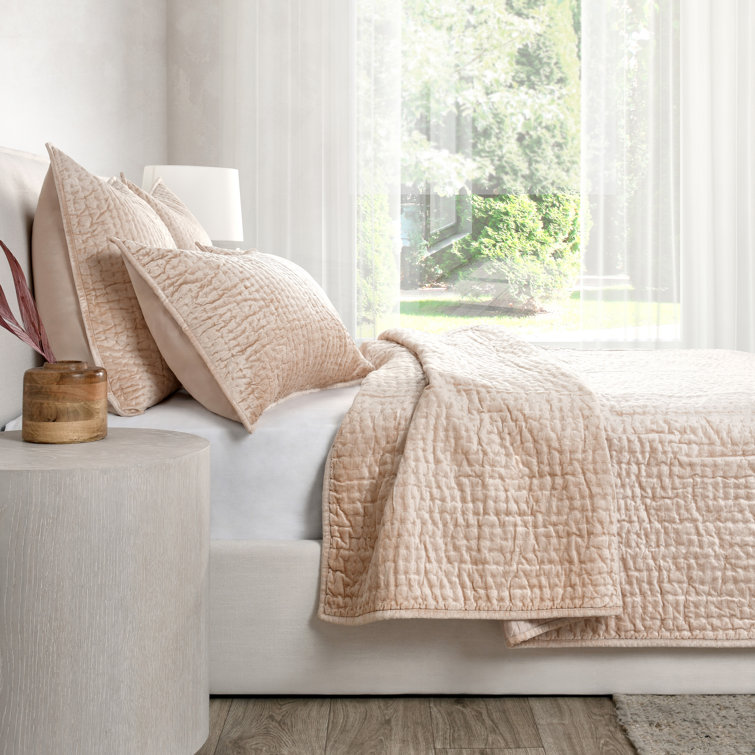 Bliss Pink Velvet King Quilt Set with Cotton Sateen Back
