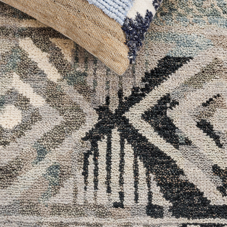 Gray Hand-Knotted Wool Rectangular 6' x 9' Rug