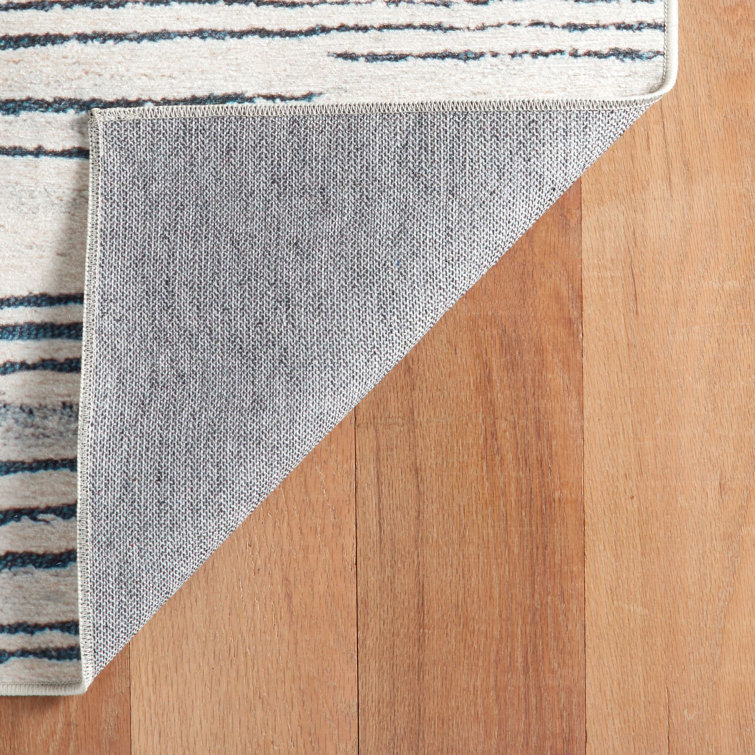 Avery Everglade Blue and White Machine Washable Synthetic Rug, 2x3