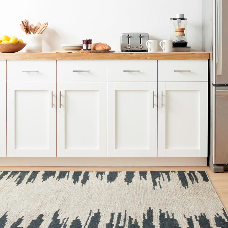 2' x 3' Blue and White Synthetic Washable Rug