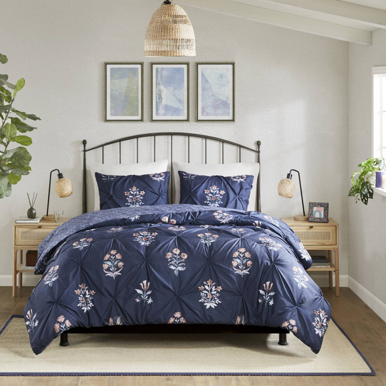 Navy Floral Pintuck Cotton Full/Queen Bedspread Set