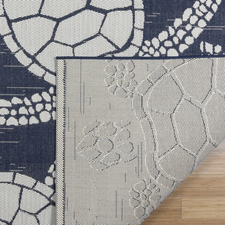 Navy and White Synthetic Coastal Sea Turtle 5' x 7' Area Rug