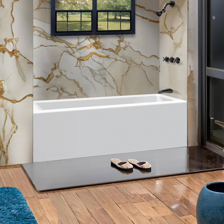 Glossy White Acrylic Alcove Soaking Bathtub with Apron Front