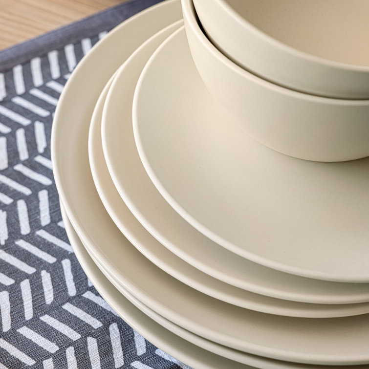 Ivory Semi-Matte Ceramic Dinnerware Set, Service for 4