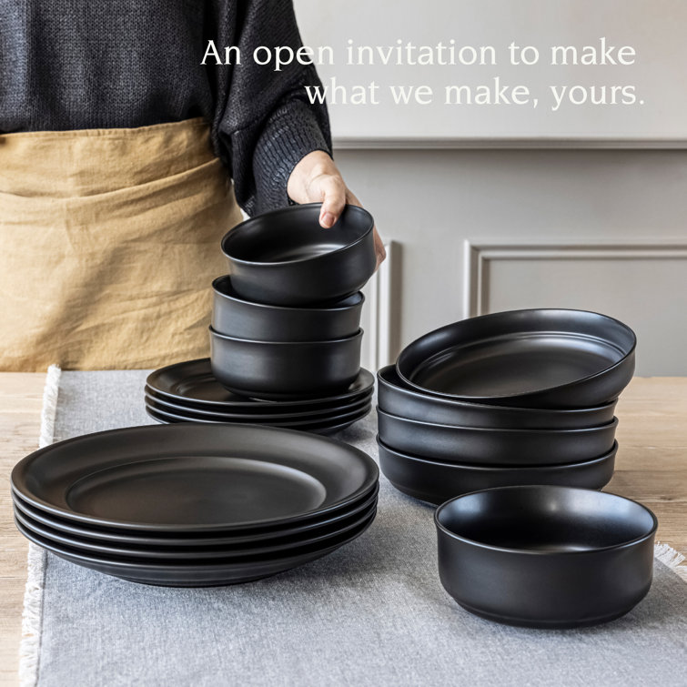 Black Ceramic 16-Piece Semi-Matte Dinnerware Set, Service for 4