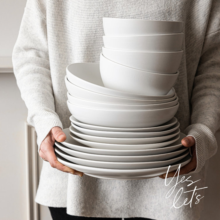 White Ceramic 16-Piece Semi-Matte Dinnerware Set, Service for 4