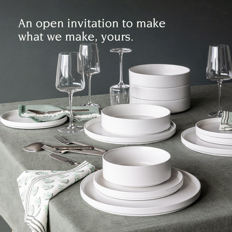 White Ceramic 16-Piece Stackable Dinnerware Set