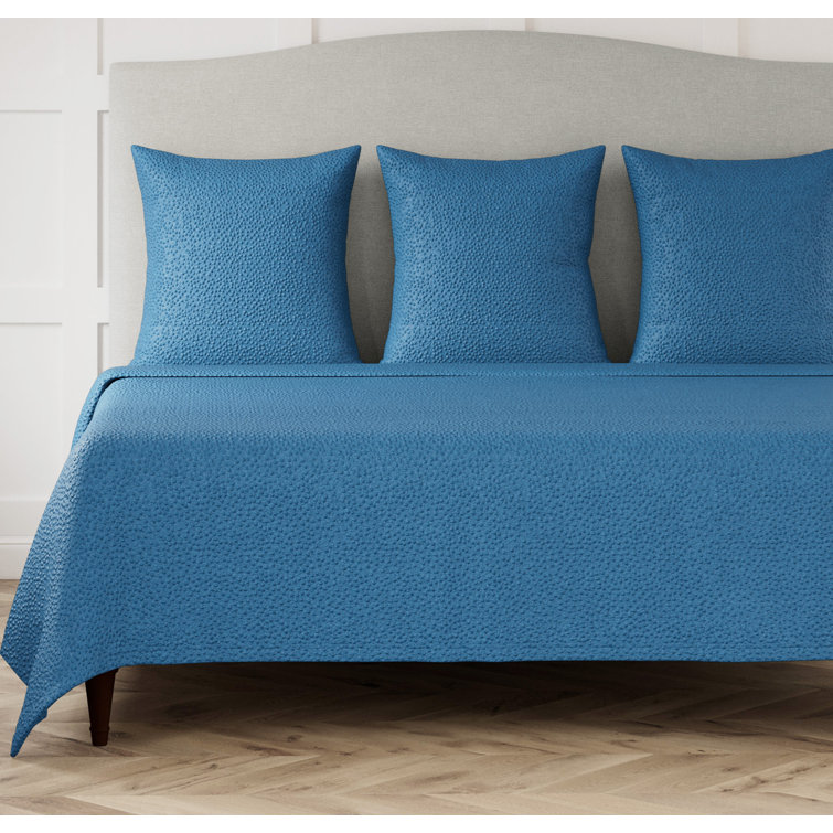Modern Pebble Pattern Blue Cotton Queen Coverlet Set