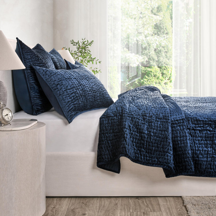 Ocean Blue Velvet King Quilt with Cotton Sateen Back