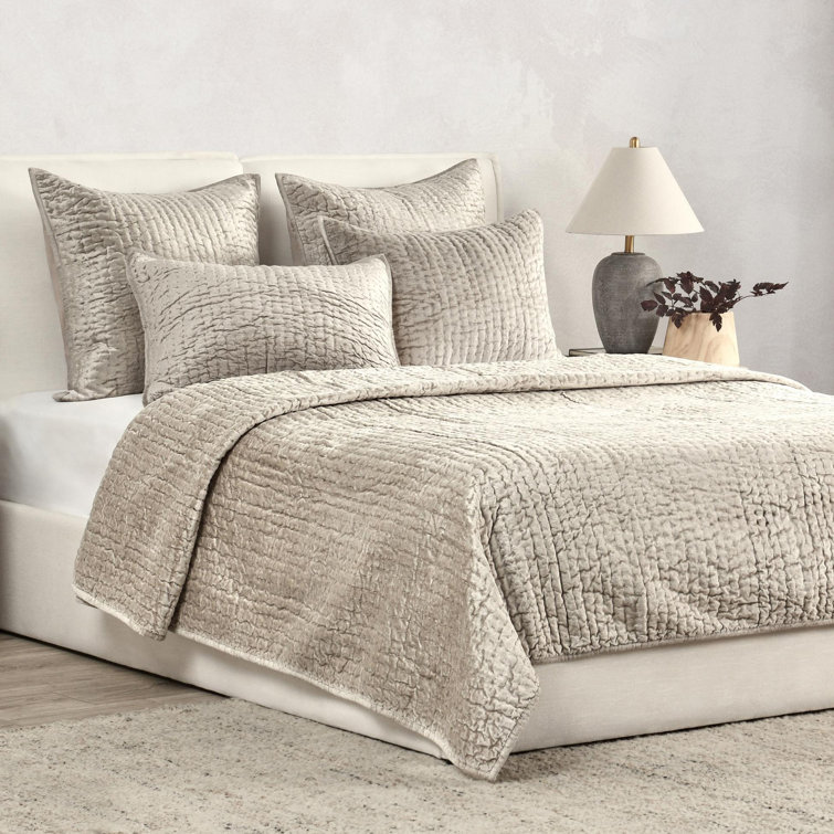 Bliss Pink Velvet King Quilt Set with Cotton Sateen Back