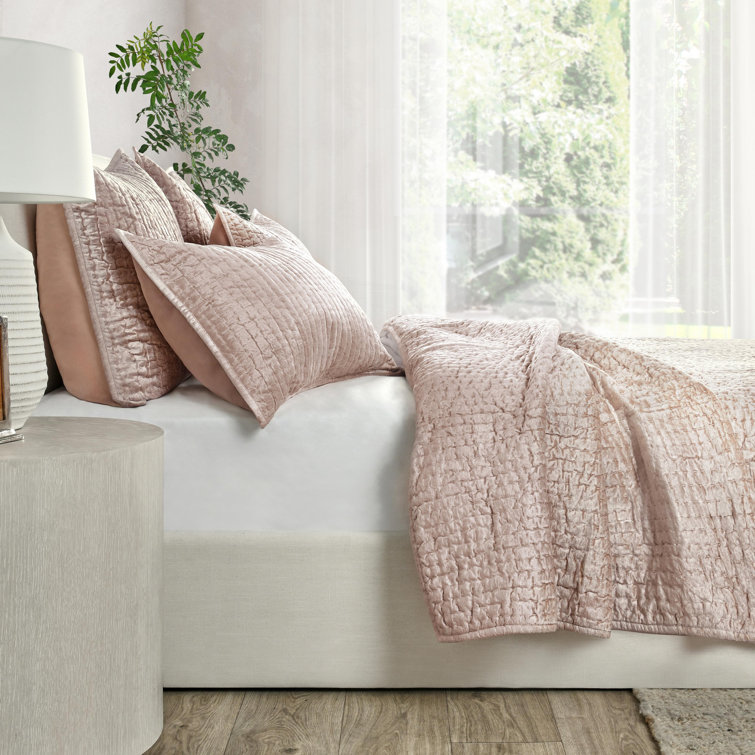 Bliss Pink Velvet King Quilt Set with Cotton Sateen Back