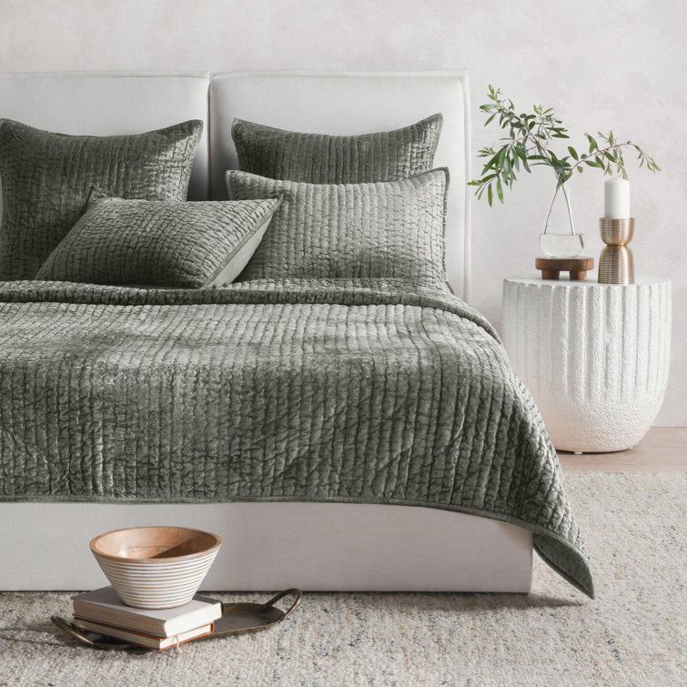 Luxurious Sage Green Velvet King Quilt with Hand-Stitched Detail