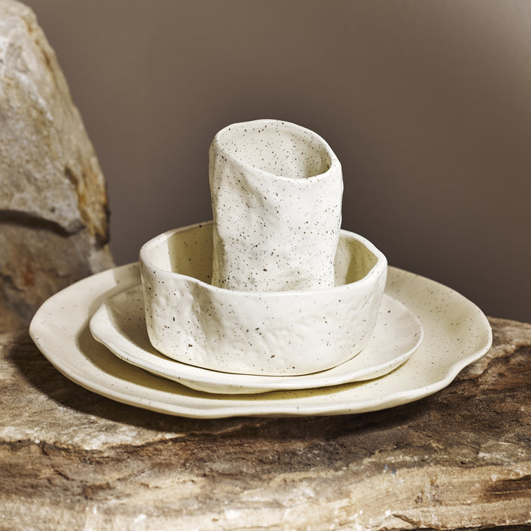 Atik Cream Speckled Ceramic 16-Piece Dinnerware Set, Service for 4