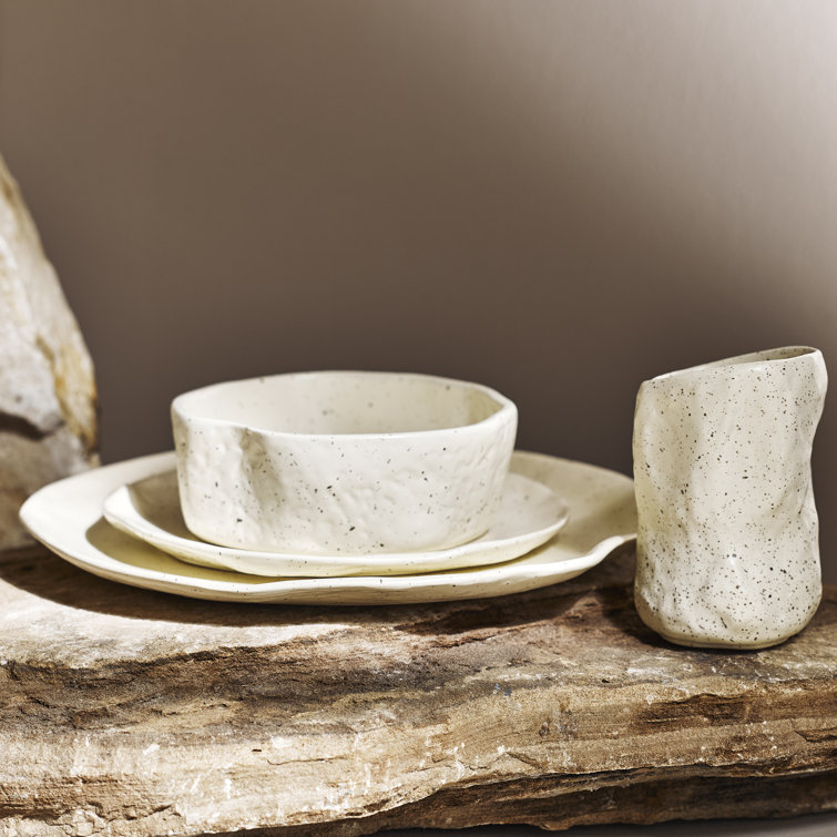 Atik Cream Speckled Ceramic 16-Piece Dinnerware Set, Service for 4