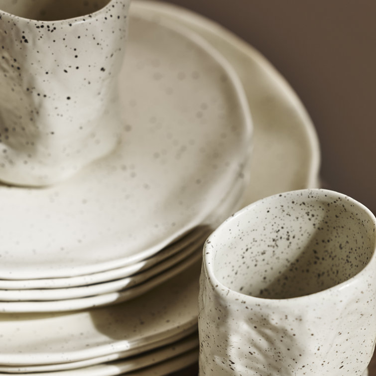 Atik Cream Speckled Ceramic 16-Piece Dinnerware Set, Service for 4