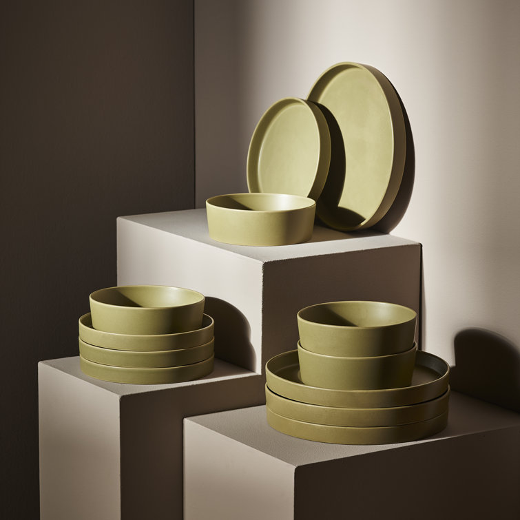 Green Ceramic 16-Piece Dinnerware Set with Embossed Detailing