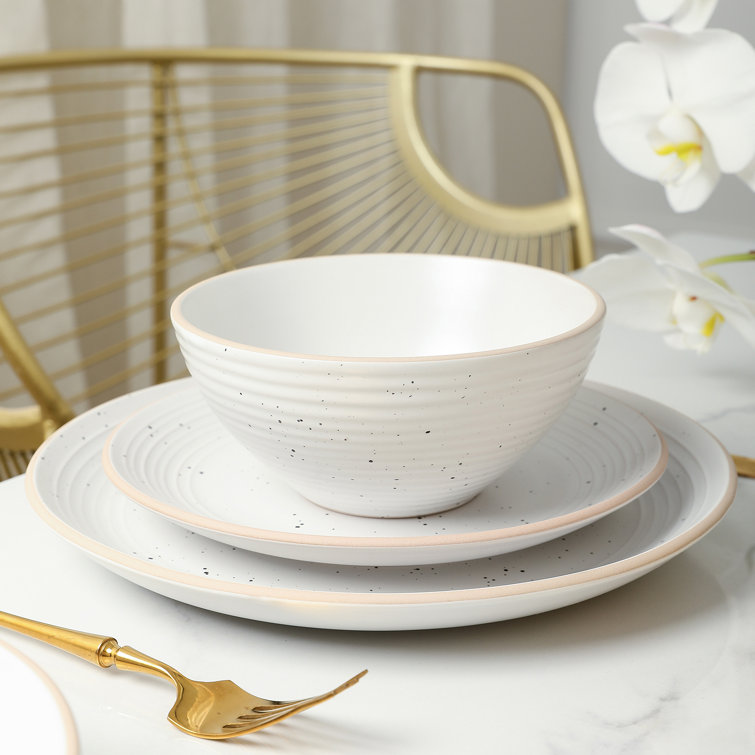 Off-White Ceramic 16-Piece Ribbed Dinnerware Set