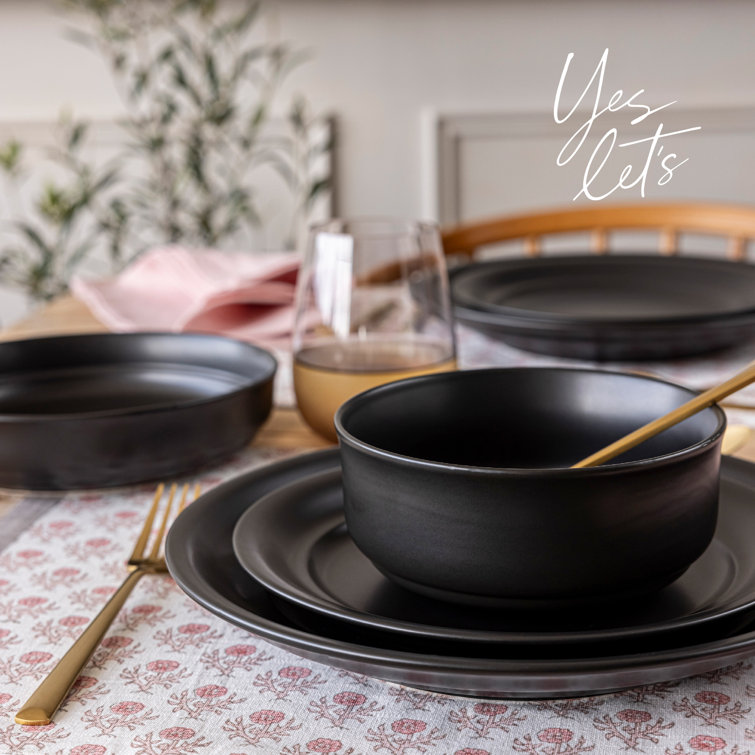 Black Ceramic 16-Piece Semi-Matte Dinnerware Set, Service for 4