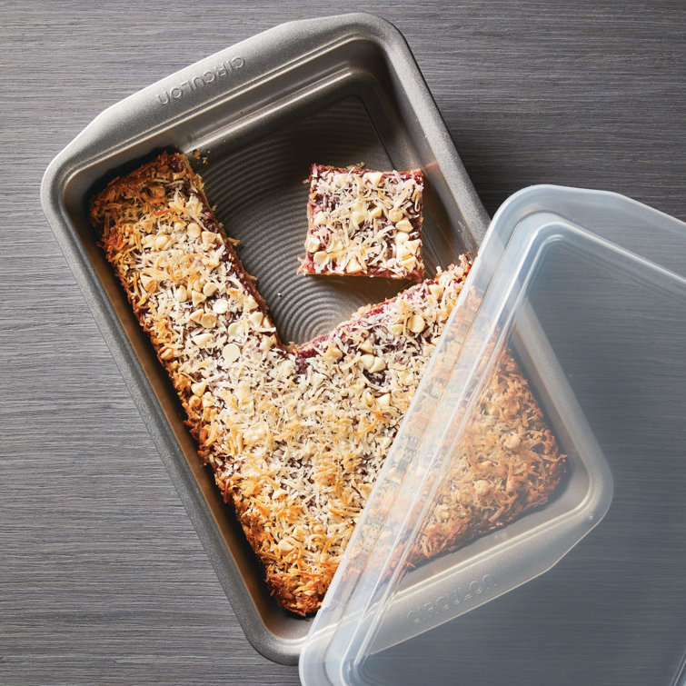 Circulon Gray Nonstick 10-Piece Bakeware Set with Lid