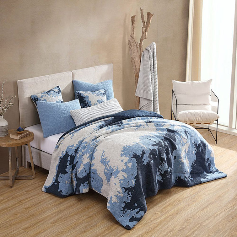Full Ocean Blue and White Reversible Microfiber Comforter