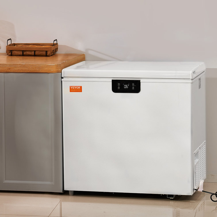 White 5.4 Cubic Feet Commercial Chest Freezer with Adjustable Temperature