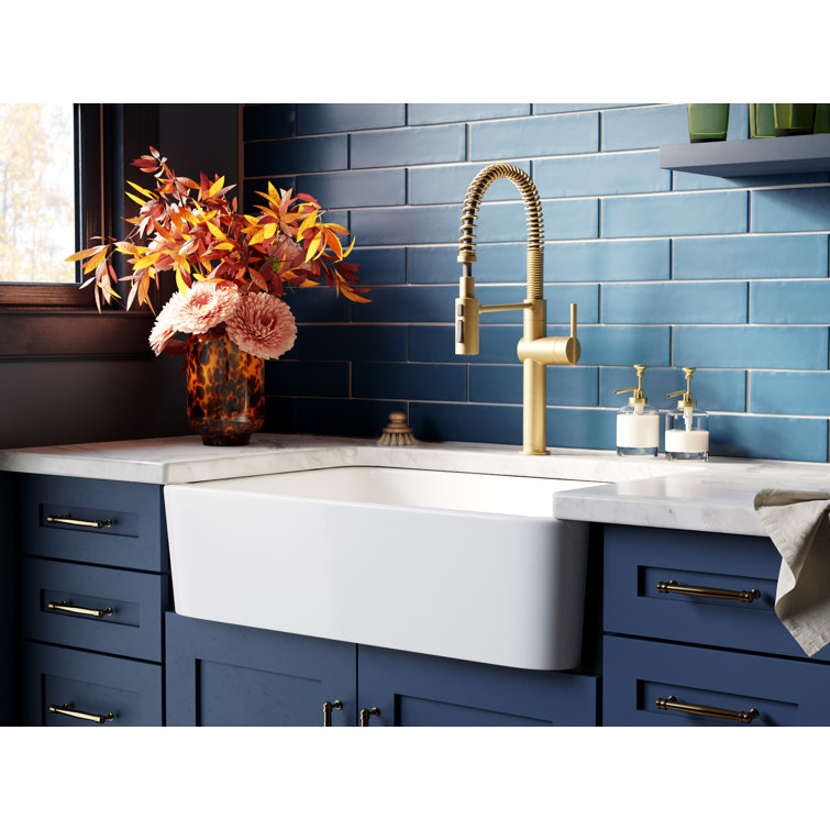 Farmhouse Elegance 34" White Cast Iron Single-Bowl Kitchen Sink