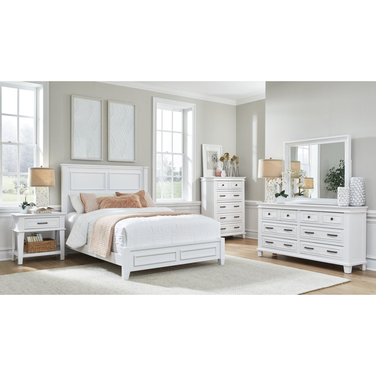 White Pine Transitional Queen Panel Bed with Headboard