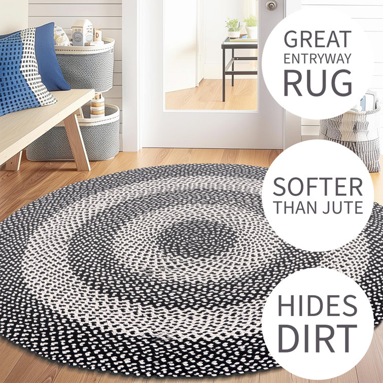 Black and White Round Geometric Braided Rug, 4' Synthetic