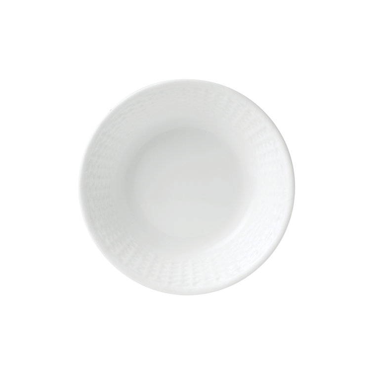 Nantucket White Porcelain 16-Piece Dinnerware Set with Textured Accent