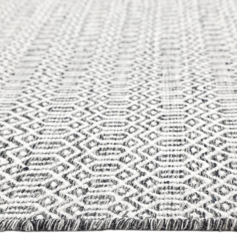 Charcoal Geometric Wool 6' x 9' Handmade Flat Woven Rug