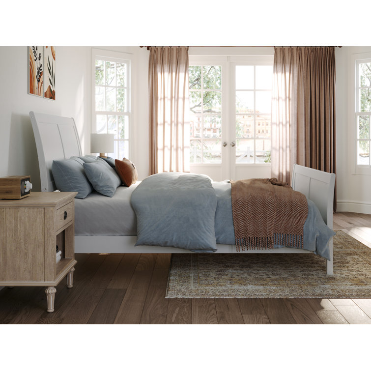 Portland White Solid Wood Full Platform Bed with Headboard