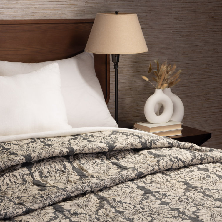 Gray Damask Cotton Twin Reversible Quilt Set
