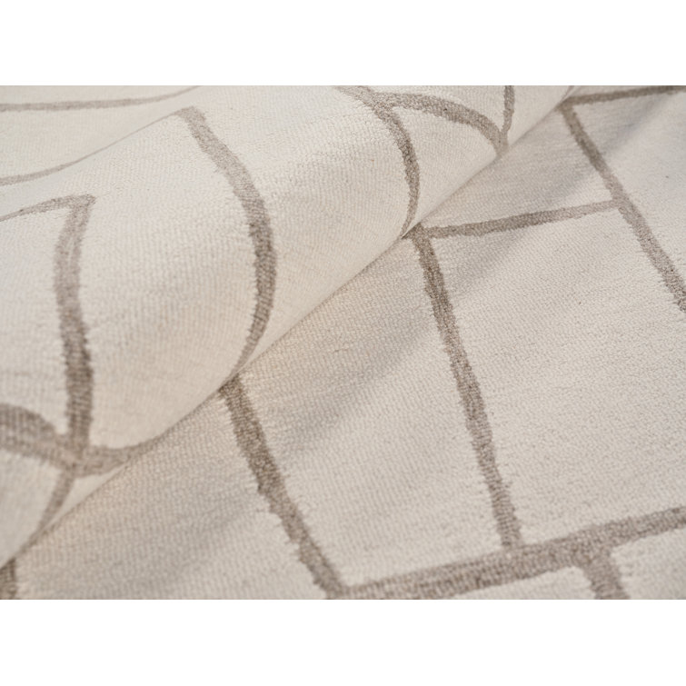 Ivory and Beige Hand-Tufted Wool Rectangular Rug 2' x 3'