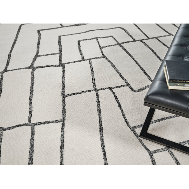 Ivory and Black Hand-Tufted Wool Rectangular Area Rug, 2' x 3'