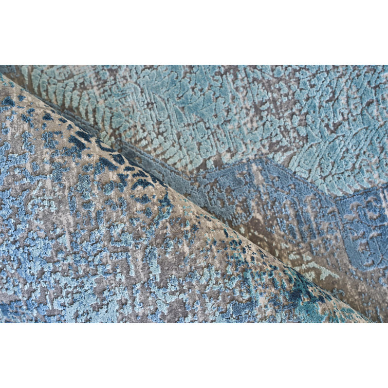 Ivory and Blue Viscose Rectangular Fringed Area Rug