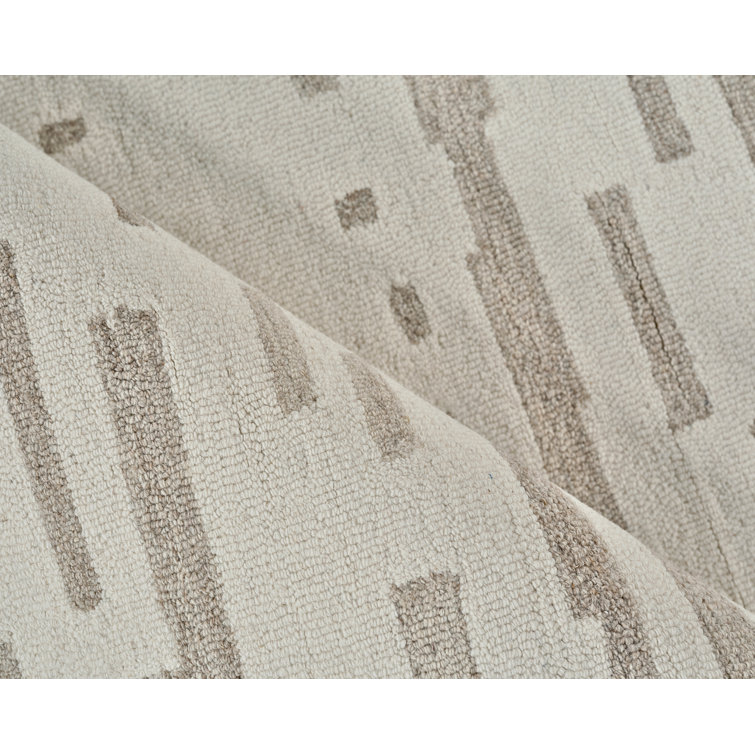 Ivory and Beige Hand-Tufted Wool 10' x 14' Rug