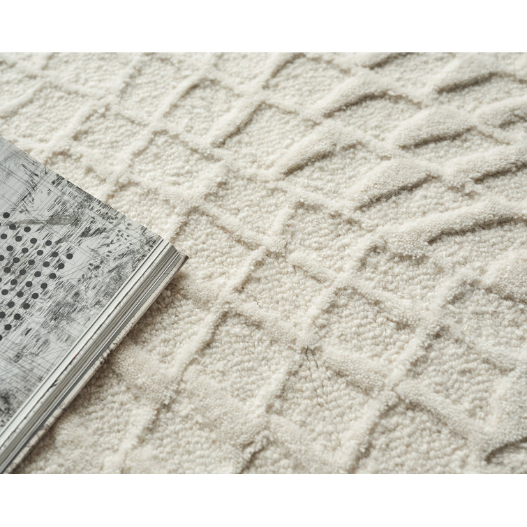 Ivory Tufted Handmade Wool Rectangular 4' x 6' Area Rug