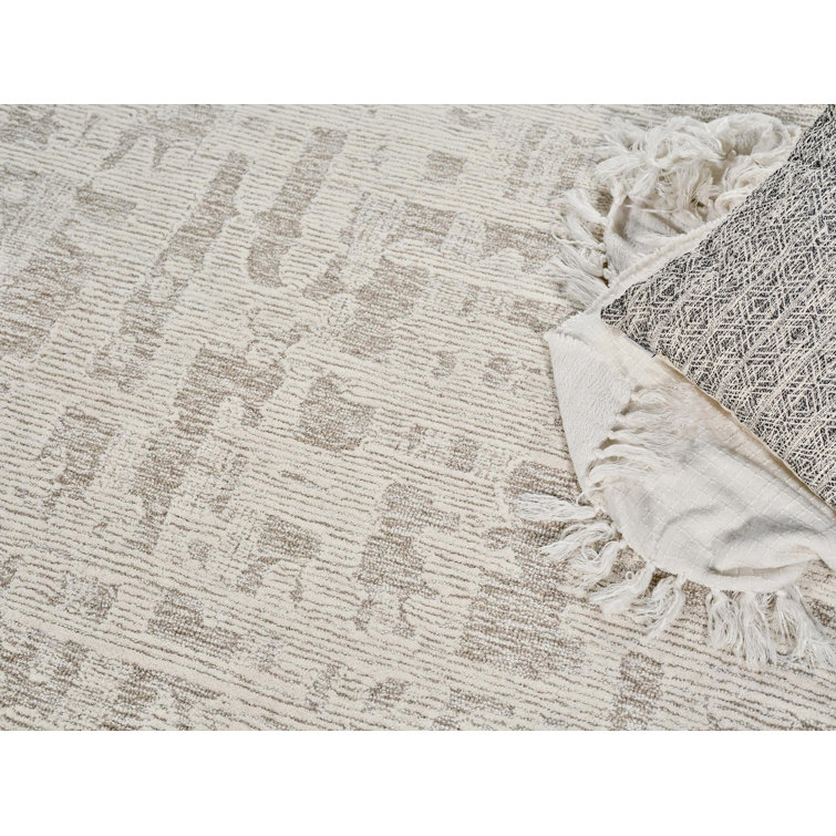 Handmade Beige and Ivory Wool Tufted Rectangular Rug 6' x 9'