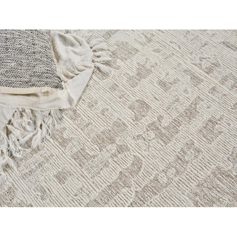 Handmade Beige and Ivory Wool Tufted Rectangular Rug 6' x 9'
