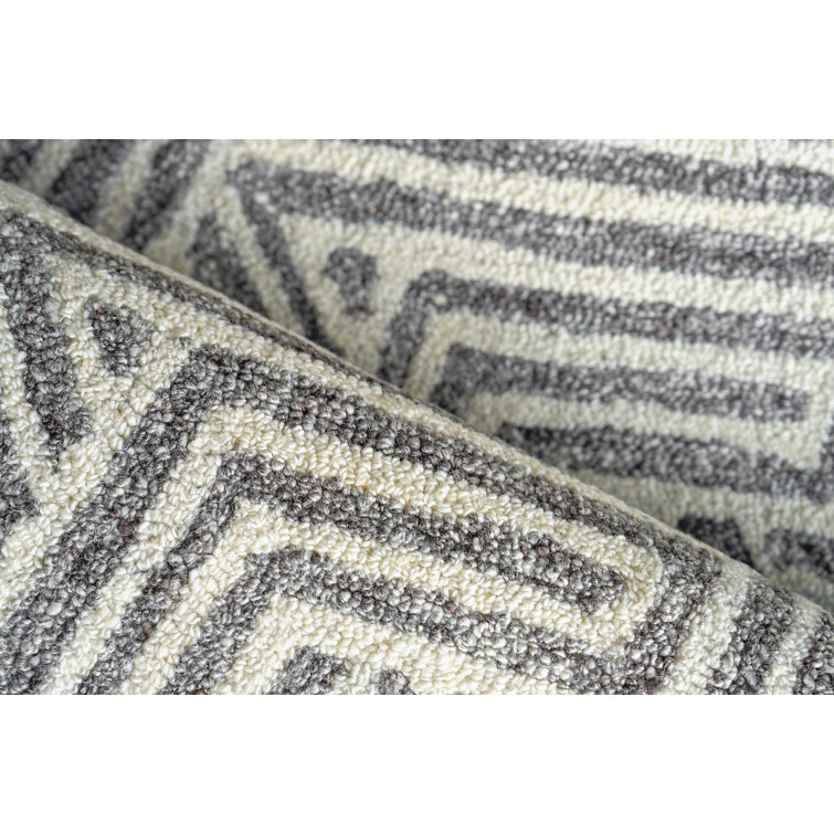 Ivory and Gray Hand-Tufted Wool Rectangular Area Rug 10' x 14'