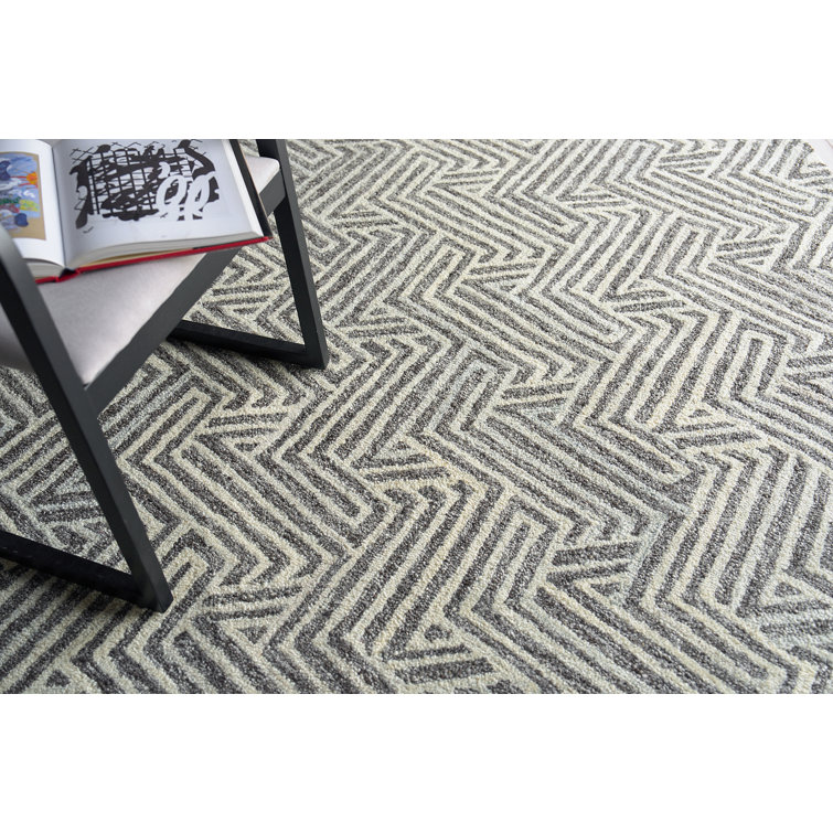 Ivory and Gray Hand-Tufted Wool Rectangular Area Rug 10' x 14'