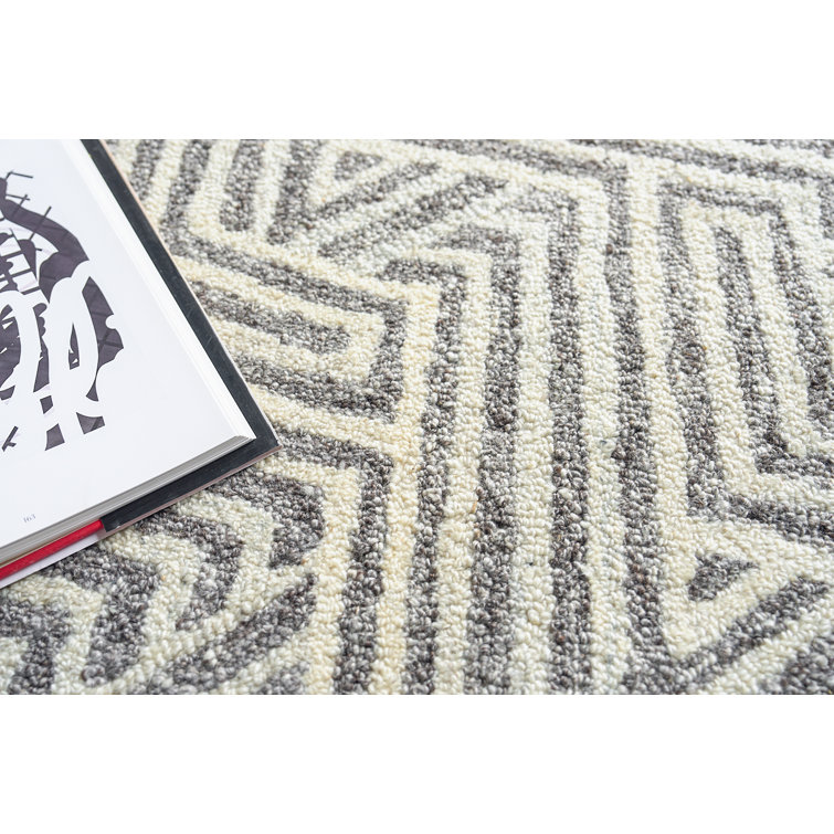 Ivory and Gray Hand-Tufted Wool Rectangular Area Rug 10' x 14'